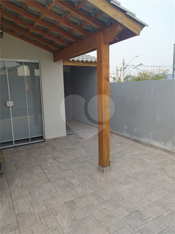 Sobrado à venda com 3 quartos, sendo 1 suíte,  no Centro, Bom Jesus dos Perdões, SP