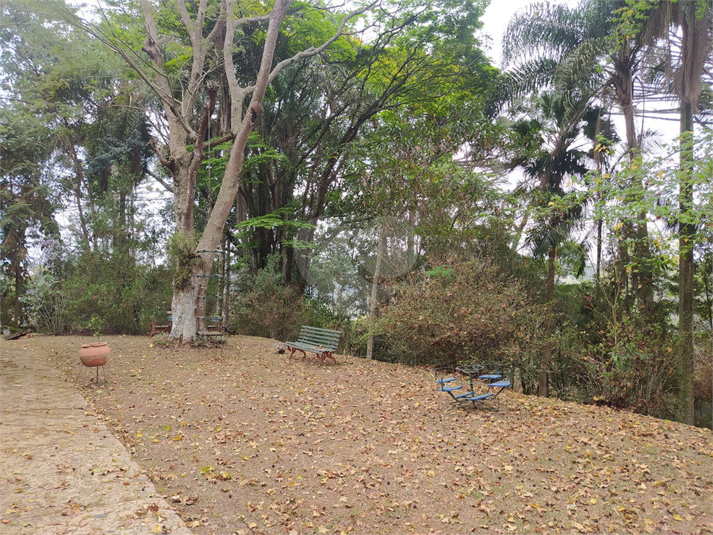 Chácara à venda com 5 quartos, sendo 1 suíte, no Centro (mailasqui), São Roque, SP