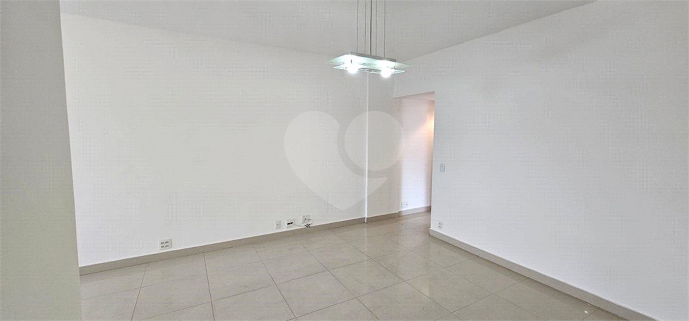 Apartamento à venda com 2 quartos, sendo 1 suíte,  em Tijuca, Rio de Janeiro, RJ
