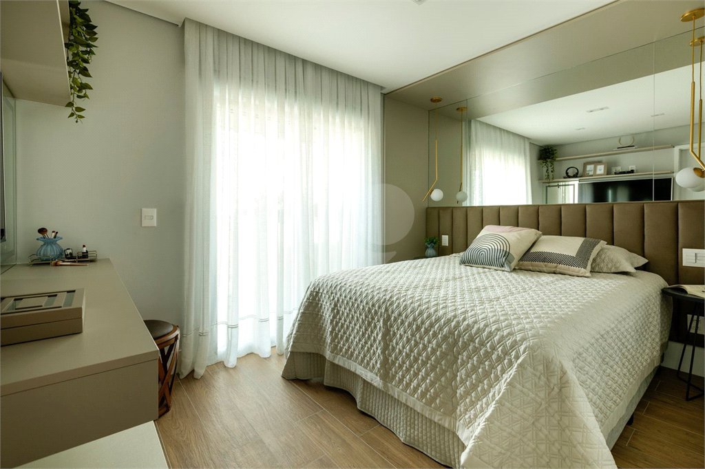 Apartamento à venda com 3 quartos, sendo 1 suíte,  em Vila Anastácio, São Paulo, SP