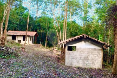 Chácara à venda com 3 quartos, sendo 1 suíte, no Centro (canguera), São Roque, SP