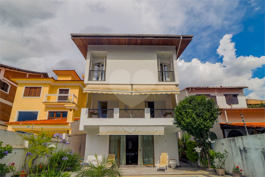 Casa à venda com 4 quartos, sendo 3 suítes, em Vila Sônia, São Paulo, SP