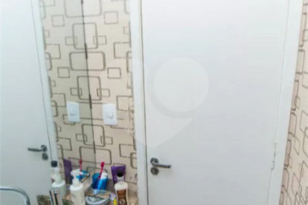 Sobrado à venda com 3 quartos, sendo 1 suíte, em Vila Nivi, São Paulo, SP