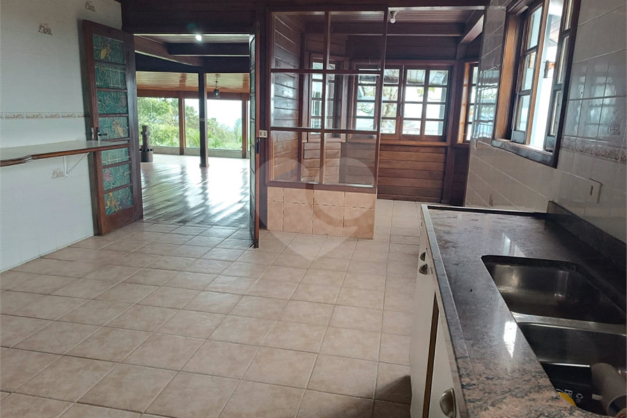 Sobrado para alugar com 3 quartos, sendo 1 suíte, em Roseira, Mairiporã, SP