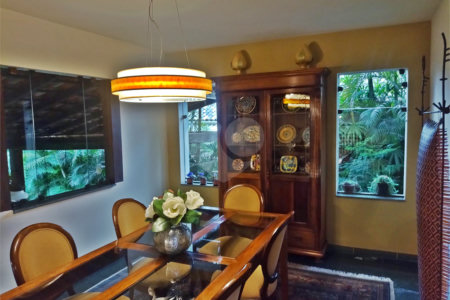 Casa à venda com 4 quartos, sendo 2 suítes,  em Morumbi, São Paulo, SP