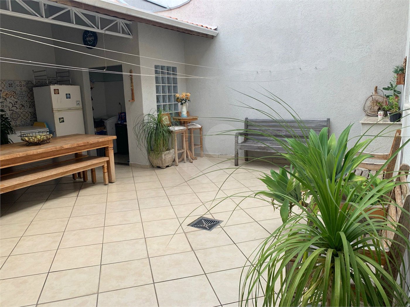 Sobrado à venda com 3 quartos, sendo 1 suíte, em Residencial Novo Horizonte I, Mogi das Cruzes, SP
