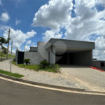 Casa térrea com 3 suítes á venda no Damha 2 de Piracicaba - SP.