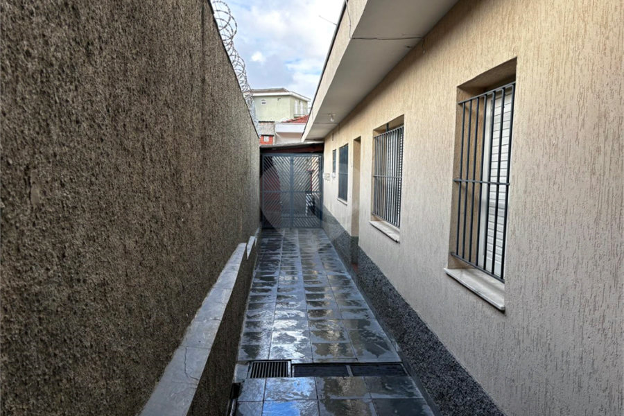 Casa à venda com 4 quartos, sendo 1 suíte, em Parada Inglesa, São Paulo, SP