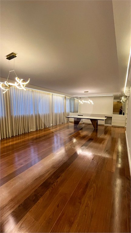 Apartamento à venda com 4 suítes em Vila Suzana, São Paulo, SP