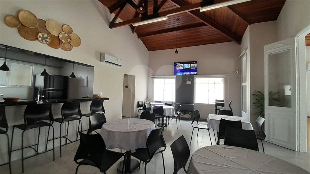 Casa à venda com 3 quartos, sendo 1 suíte, no condomínio Residencial Jardins, São Bernardo do Campo - SP