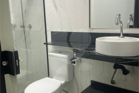 Casa à venda com 3 quartos, sendo 1 suíte, no condomínio Residencial Via Veneto, São Paulo - SP