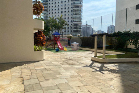 Apartamento à venda com 4 quartos, sendo 3 suítes, em Vila Andrade, São Paulo, SP