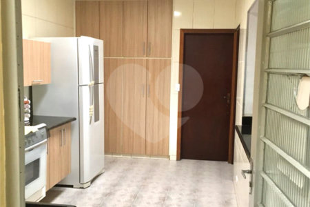 Casa à venda com 2 quartos, sendo 1 suíte, em Socorro, São Paulo, SP