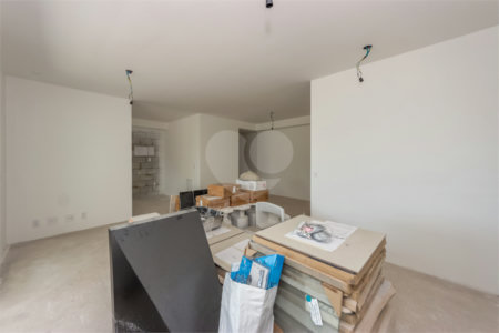 Apartamento à venda com 3 suítes em Vila Gomes Cardim, São Paulo, SP