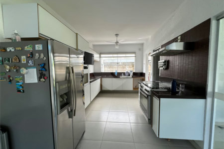 Casa à venda com 2 quartos, sendo 1 suíte, em Orla Norte, Porto Seguro, BA