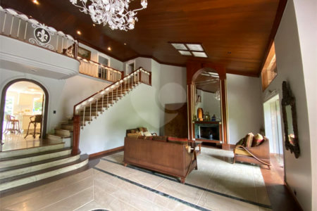 Casa à venda ou para alugar com 5 quartos, sendo 3 suítes,  em Fazenda Morumbi, São Paulo, SP