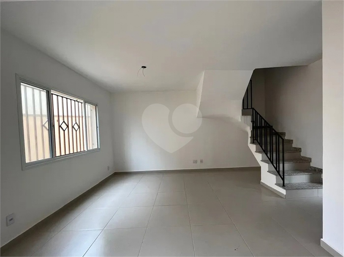 Casa à venda com 2 suítes no condomínio Residencial DI Luca, São Paulo - SP