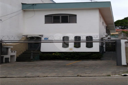 Sobrado à venda com 3 quartos, sendo 1 suíte, em Alto da Boa Vista, São Paulo, SP