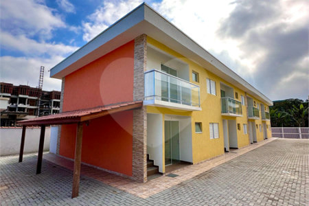 Apartamento à venda com 2 quartos, sendo 1 suíte, em Vista Linda, Bertioga, SP