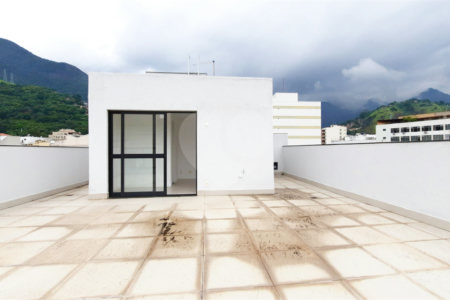 Cobertura à venda com 2 quartos, sendo 1 suíte,  em Tijuca, Rio de Janeiro, RJ