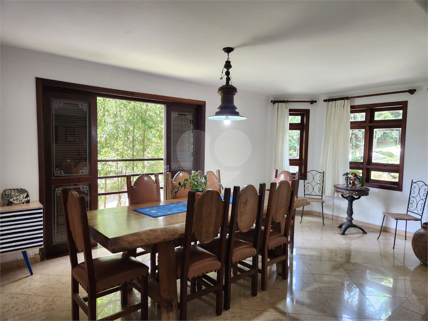 Casa à venda com 5 suítes no condomínio Suíça da Cantareira, Mairiporã - SP