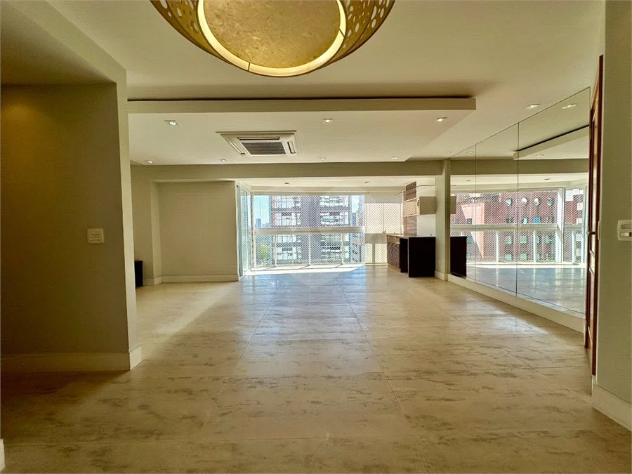 Apartamento para Locação na Vila Olímpia | 126 m² | 3 Suítes | 3 Vagas