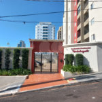Apartamento no Condomínio Michelangelo .