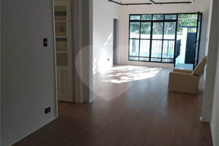 Casa na Vila Monte Alegre com 330m²