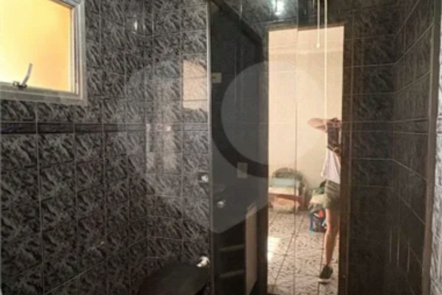: Sobrado Amplo com Salão Comercial na Brasilândia – Pronto para o seu Negócio!