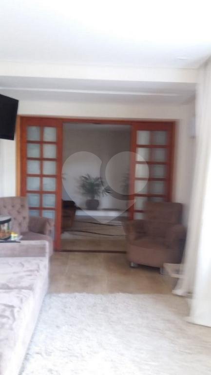 Sobrado à venda com 4 quartos, sendo 3 suítes, em Cambuci, São Paulo, SP