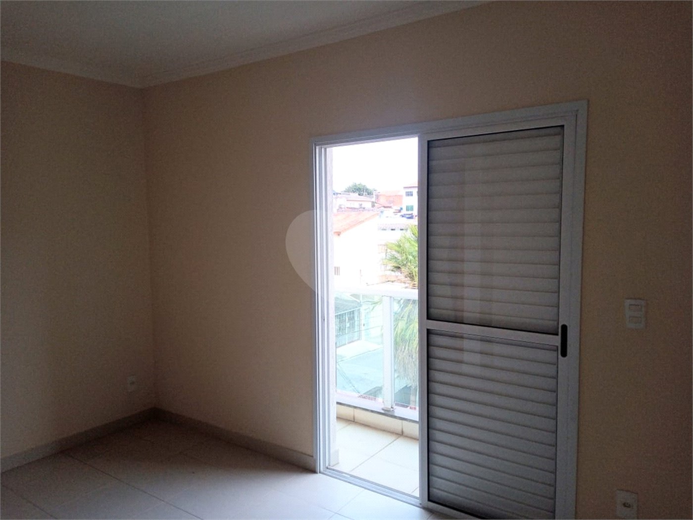 Casa à venda com 3 quartos, sendo 1 suíte, no condomínio Residencial Vila Primavera (zona Norte), São Paulo - SP