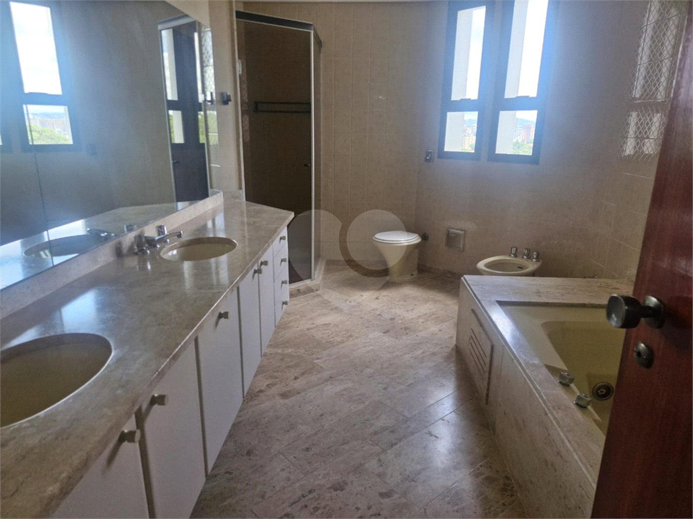 Apartamento para alugar com 4 suítes em Santo Amaro, São Paulo, SP