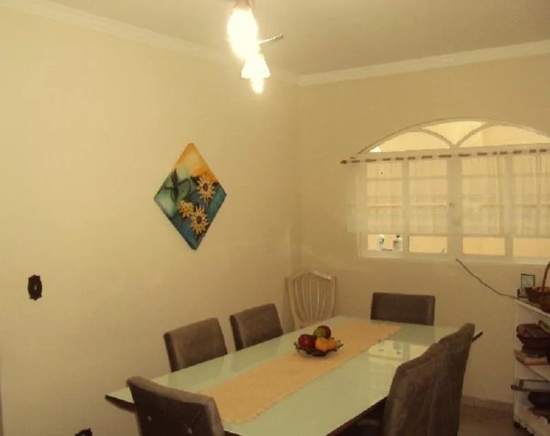 Sobrado à venda com 3 quartos, sendo 1 suíte, em Jardim Pinheiros, São Paulo, SP