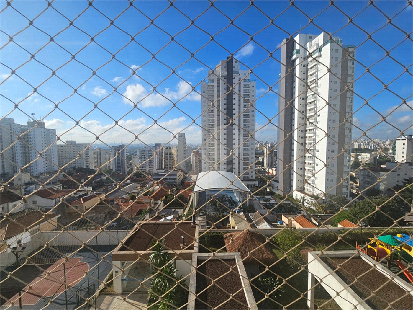 Apartamento à venda com 3 suítes em Santa Teresinha, São Paulo, SP
