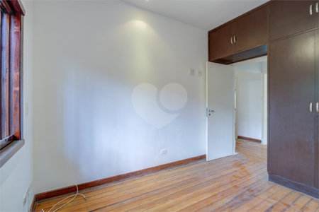 Casa Térrea à venda ou para alugar com 5 quartos, sendo 1 suíte, em Jardim Marajoara, São Paulo, SP