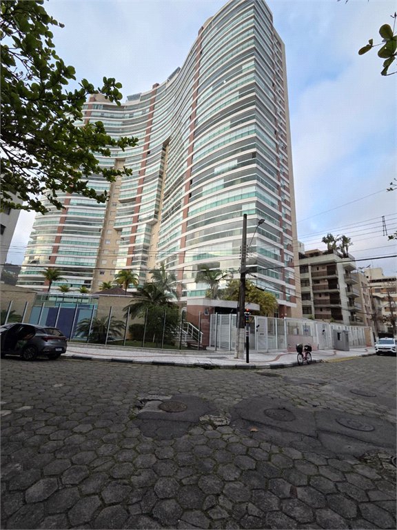 Apartamento à venda com 4 quartos, sendo 2 suítes, em Enseada, Guarujá, SP