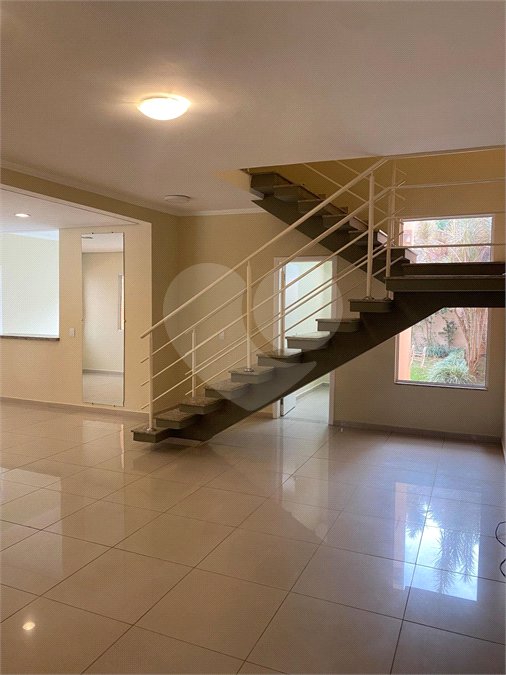 Casa para alugar com 3 quartos, sendo 1 suíte, no condomínio Reserva da Mata, Vinhedo - SP