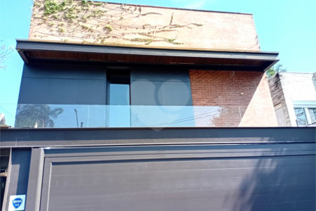 Casa de Vila à venda com 4 suítes em Granja Julieta, São Paulo, SP