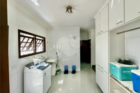 Casa à venda com 5 quartos, sendo 4 suítes,  no condomínio Parque dos Príncipes, São Paulo - SP