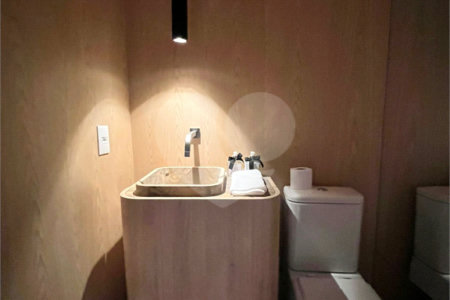 Apartamento à venda com 2 suítes em Vila Nova Conceição, São Paulo, SP