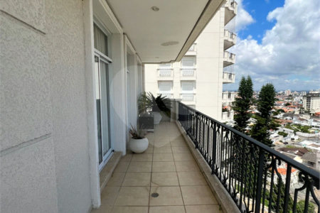 Apartamento à venda com 4 quartos, sendo 2 suítes,  em Vila Oliveira, Mogi das Cruzes, SP