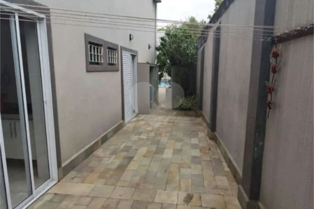 Sobrado à venda com 4 quartos, sendo 2 suítes, em Lapa, São Paulo, SP