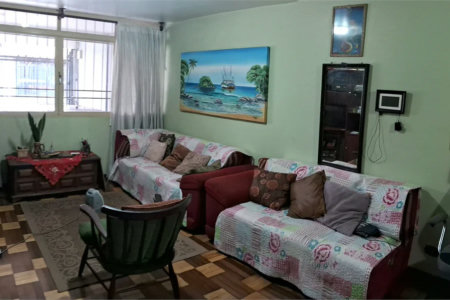 Casa à venda com 3 quartos, sendo 1 suíte, em Jardim Campo Limpo, São Paulo, SP