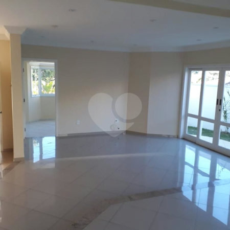 Casa à venda com 3 quartos, sendo 1 suíte, em Condomínio Residencial Terras do Caribe, Valinhos, SP
