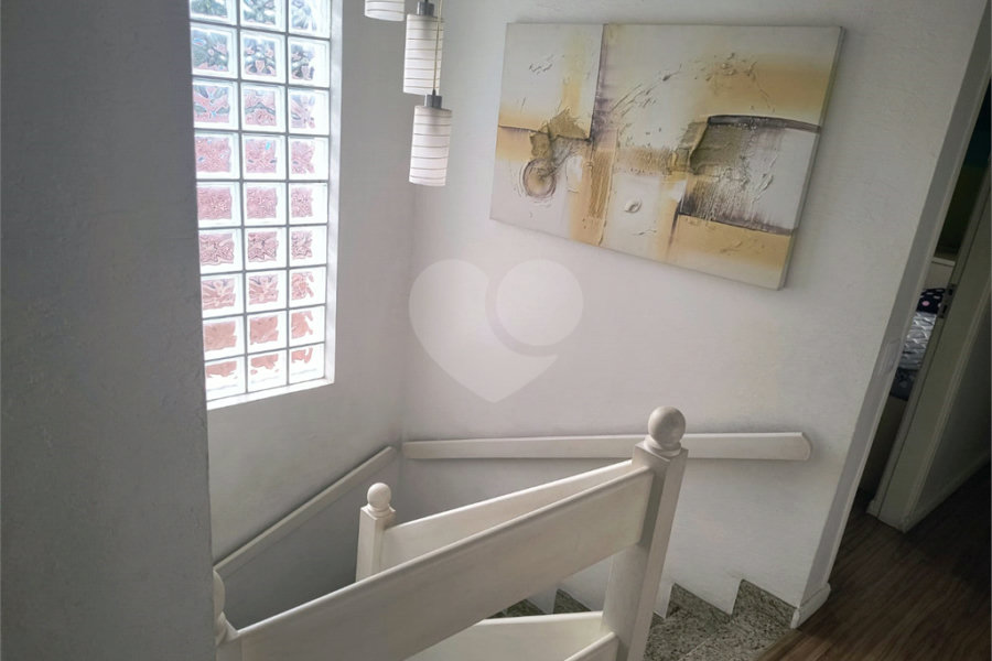 Sobrado à venda com 3 quartos, sendo 1 suíte,  em Vila Palmeiras, São Paulo, SP