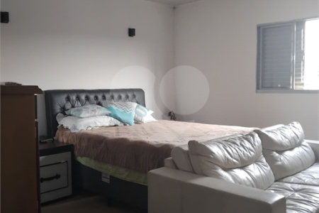 Sobrado à venda com 4 quartos, sendo 1 suíte, em Jardim Catanduva, São Paulo, SP