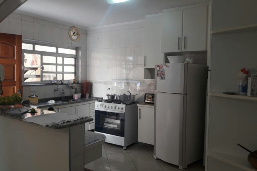 Sobrado à venda com 3 quartos, sendo 1 suíte, em Parque Novo Mundo, São Paulo, SP