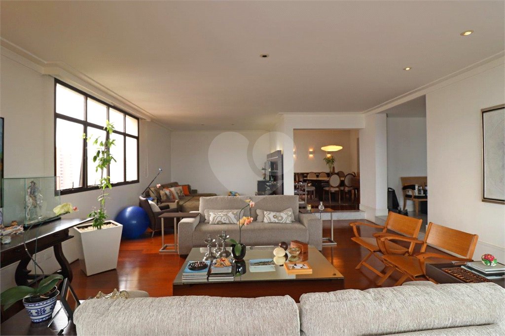 Apartamento à venda com 3 suítes em Vila Suzana, São Paulo, SP