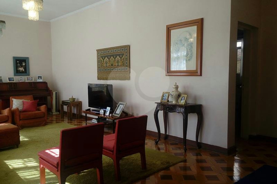 Casa à venda com 5 quartos, sendo 2 suítes, em Santana, São Paulo, SP