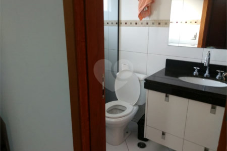Sobrado à venda com 4 suítes em Cidade São Francisco, São Paulo, SP